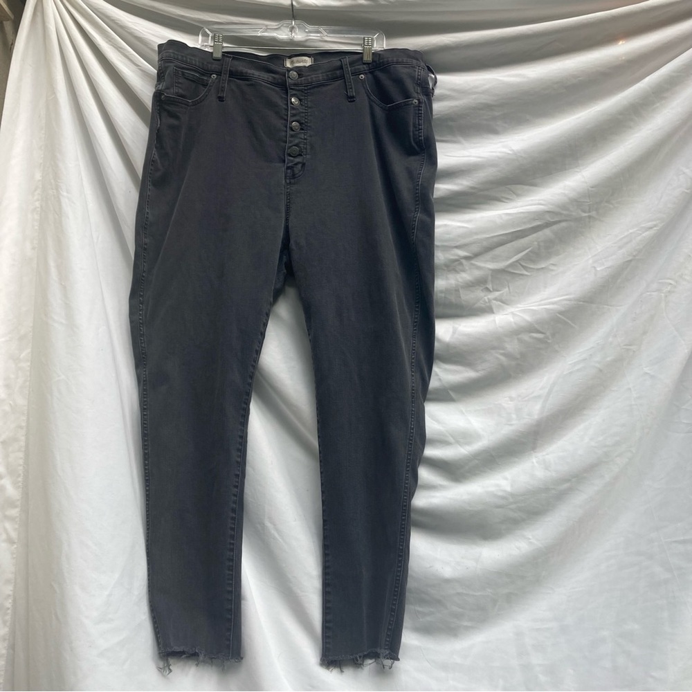 Madewell black 10 inch high-rise skinny button fly jeans, size 36 tall